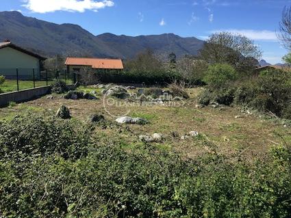 Venta de finca con vistas al mar en Pría - Llanes