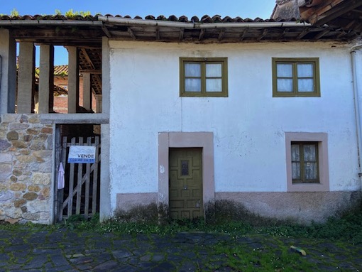 se vende casa para rehabilitar cerca del Parador de Cangas de Onis