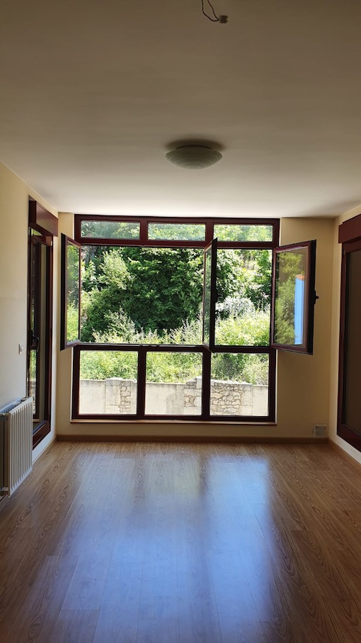 se vende precioso apartamento en el centro de Panes