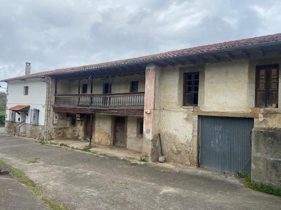 se vende conjunto de casas en cuerres de ribadesella