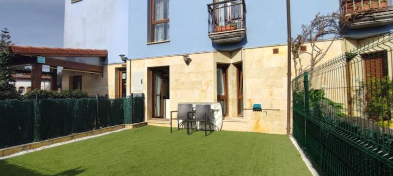 Se vende tríplex en nueva de llanes
