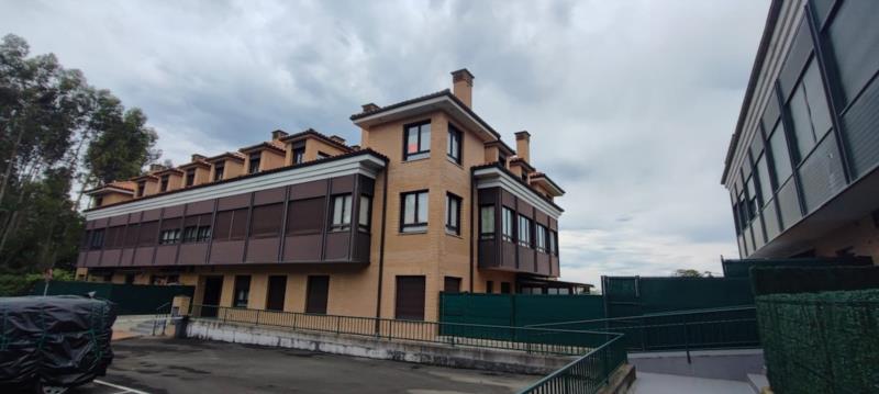 se vende atico en llanes con trastero y garaje