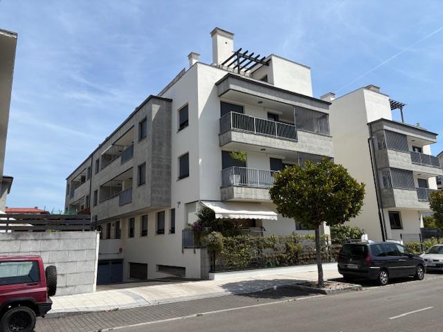 se vende apartamento con terraza, garaje y trastero en llanes