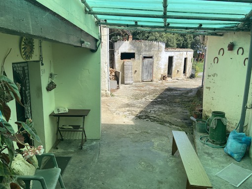 Preciosa propiedad en venta para rehabilitar en pueblo de Llanes